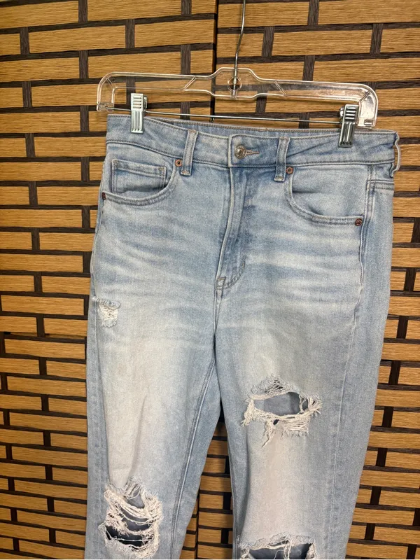 American Eagle Mom Straight Jeans Size 6 - Image 3