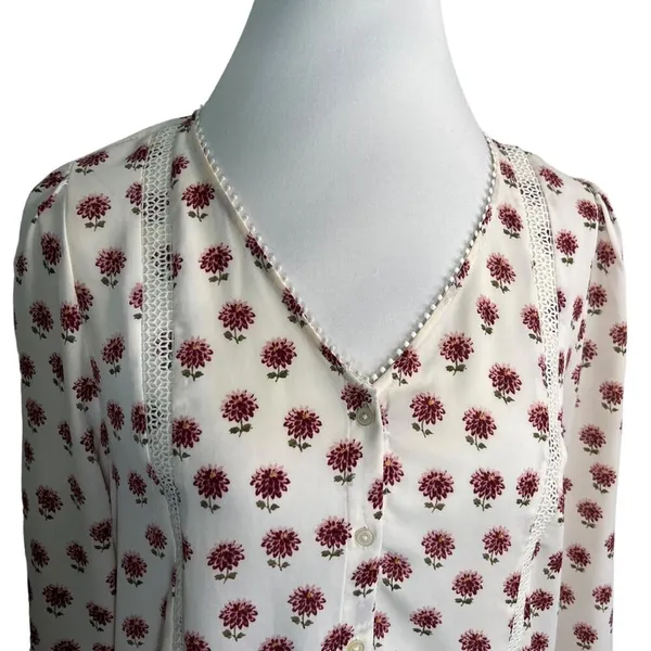 LOFT Floral Eyelet Blouse White M - Image 12