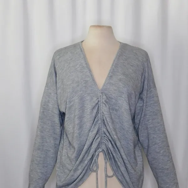 ZARA Heathered Gray Cinched Sweater V Neck Pullover Cinchable Cinched Top Large - Image 3