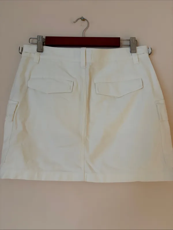 Aritzia TNA white cargo mini skirt - Image 3