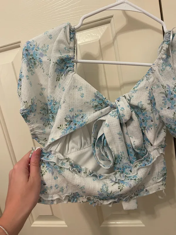 Altar'd State Blouse Floral - Image 5