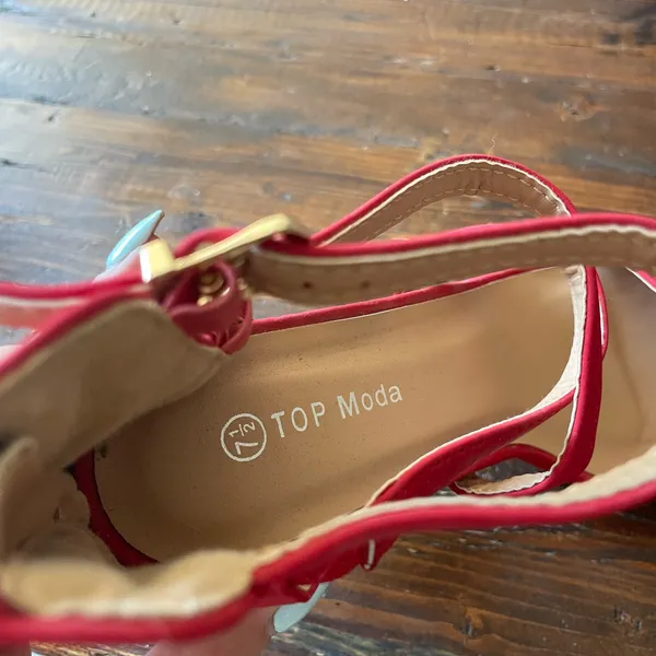 Top Moda Red Strappy Platform Block Heel Sandals with Double Buckle - Image 5