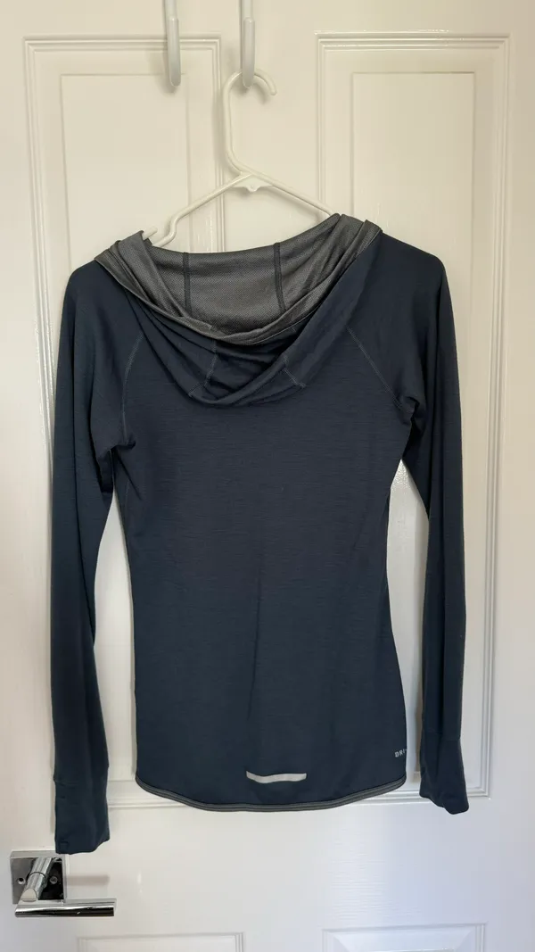 Nike Long Sleeve Running Top - Image 4