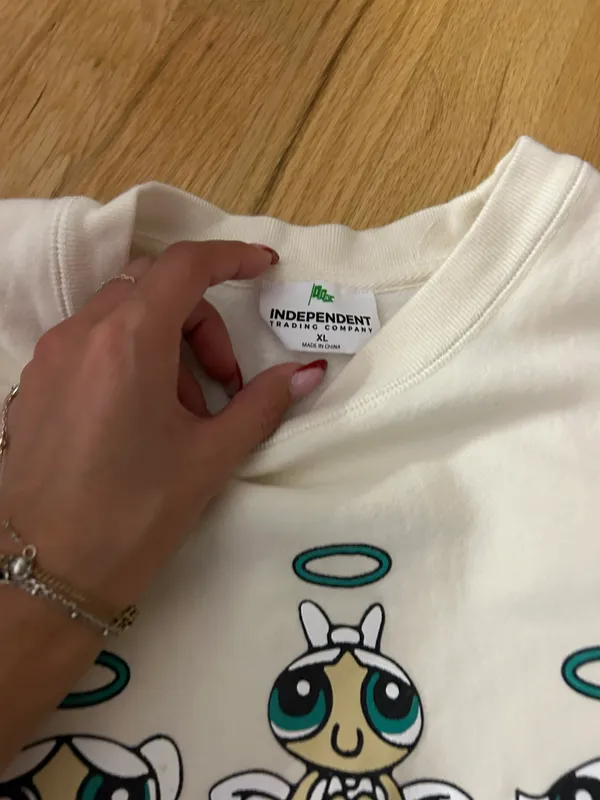 Hazel Boutique Crewneck - Image 4