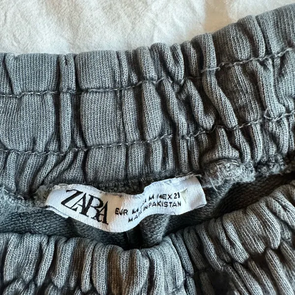 Zara Women's Charcoal Elastic Waist Shorts - Image 2