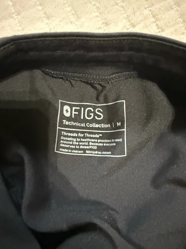 FIGS Cade Cargo Scrub Pants Black - Image 3
