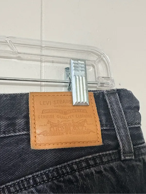 Levi’s Dad Jeans Women’s 29 Black High Rise Straight Leg 100% Cotton - Image 5