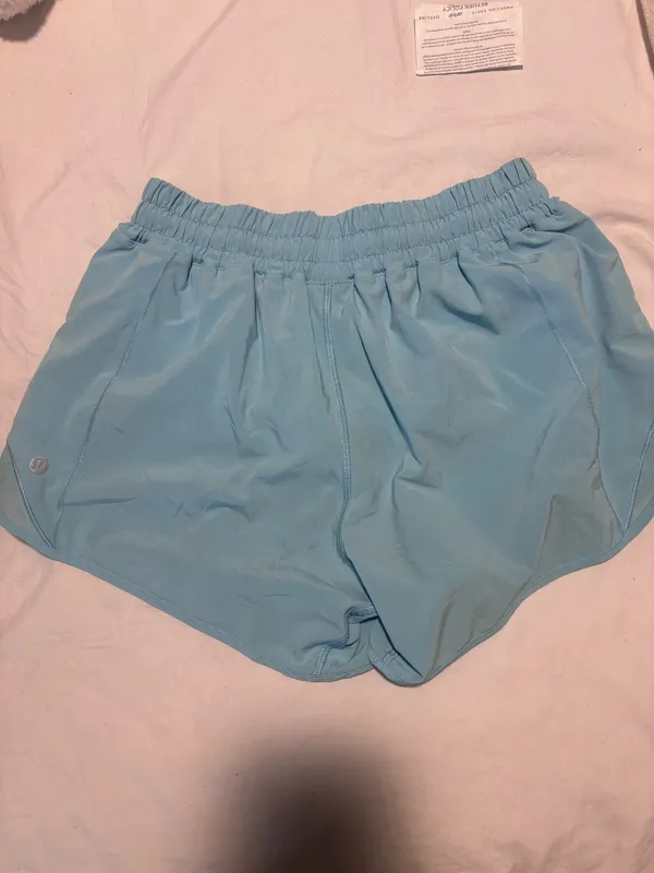 Lululemon Low-Rise 4" Hotty Hot - Image 2