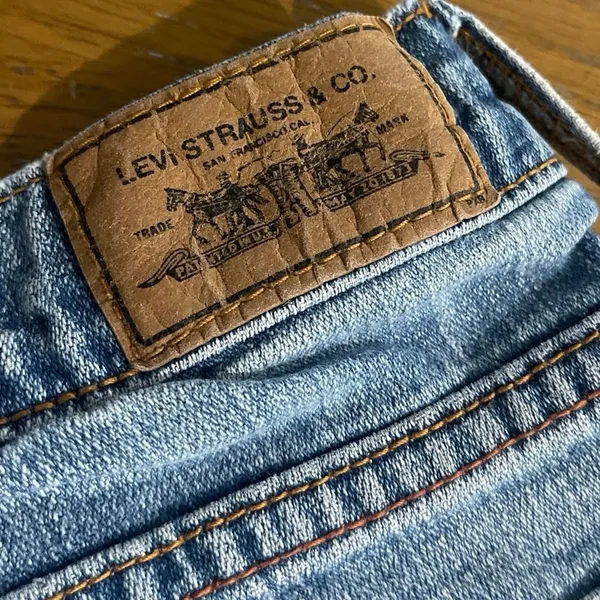 Levi's 515 Denim Jean Shorts SZ 6 Mid Rise Fit Stretch Casual Streetwear - Image 3