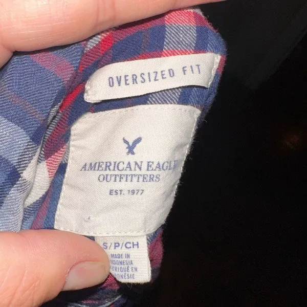 American Eagle red plaid concert button down oversized shirt - Image 3