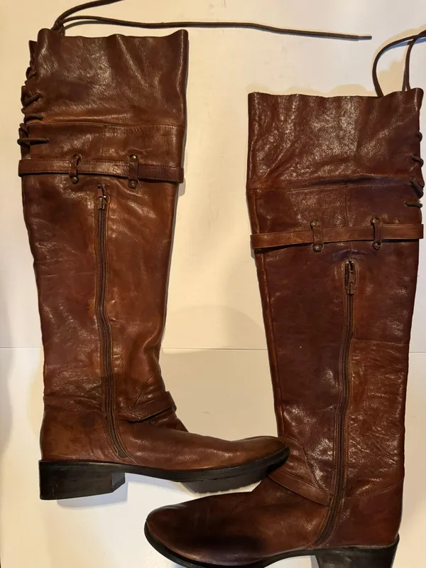 'Donna' Brown Leather Boots Size 10M - Image 2