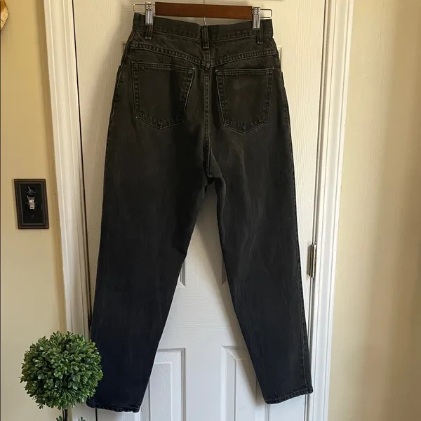 Wrangler Vintage Women's Black Relaxed Jeans - Image 3