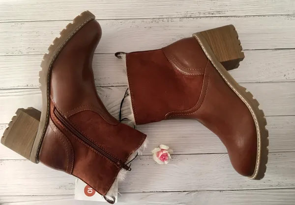 Leather/Suede Boots, Size 10 Brown - Image 4