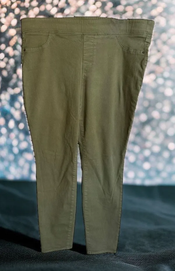 Old Navy Womens Jeggings Sz 18 Pull On Olive Green Stretch Skinny Jeans‎ - Image 2