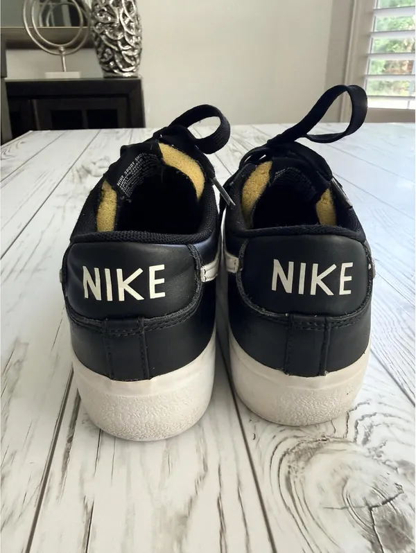 Nike Women’s Blazer Low Platform Size 6 Black White Leather Sneakers - Image 9