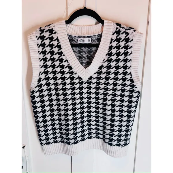 Hollister XS Black White Houndstooth Sweater Vest V Neck Preppy - Image 2