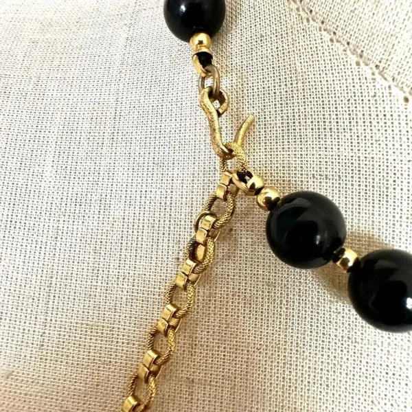 Monet vintage black beaded and gold tone spacers choker necklace - Image 7