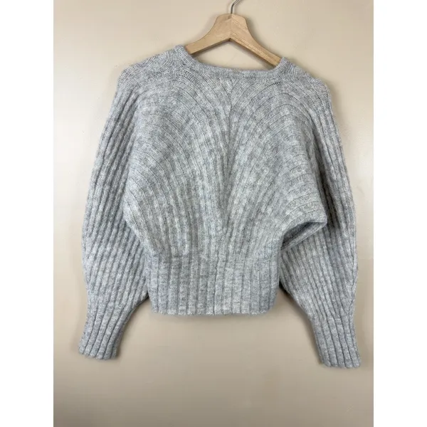 Topshop Women’s Light Grey Ribbed V Neck Sweater Size XS NWT Cozy - Image 4