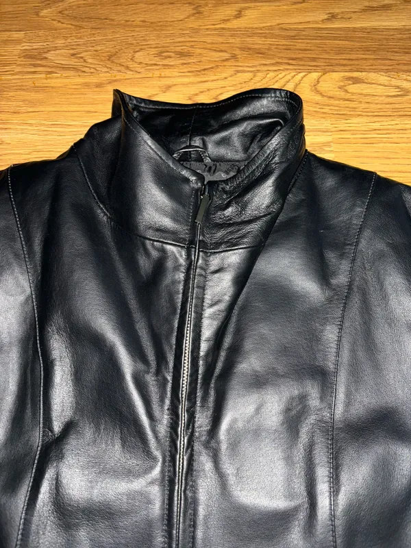 East 5th Black Leather Jacket Coat Women’s Size Medium Full Zip Side Pockets EUC - Image 8