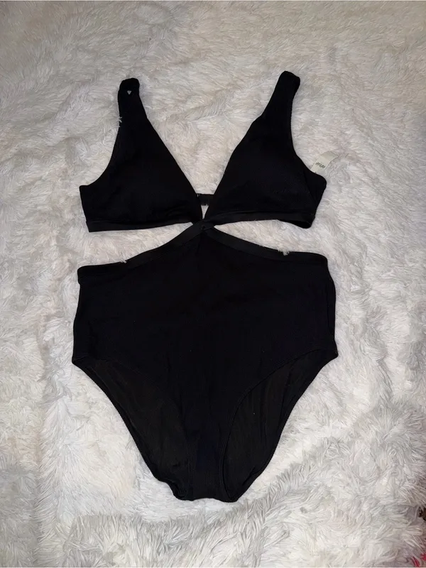 NWT Aerie Black Cutout One-Piece Swimsuit size XXL Open Back - Image 2