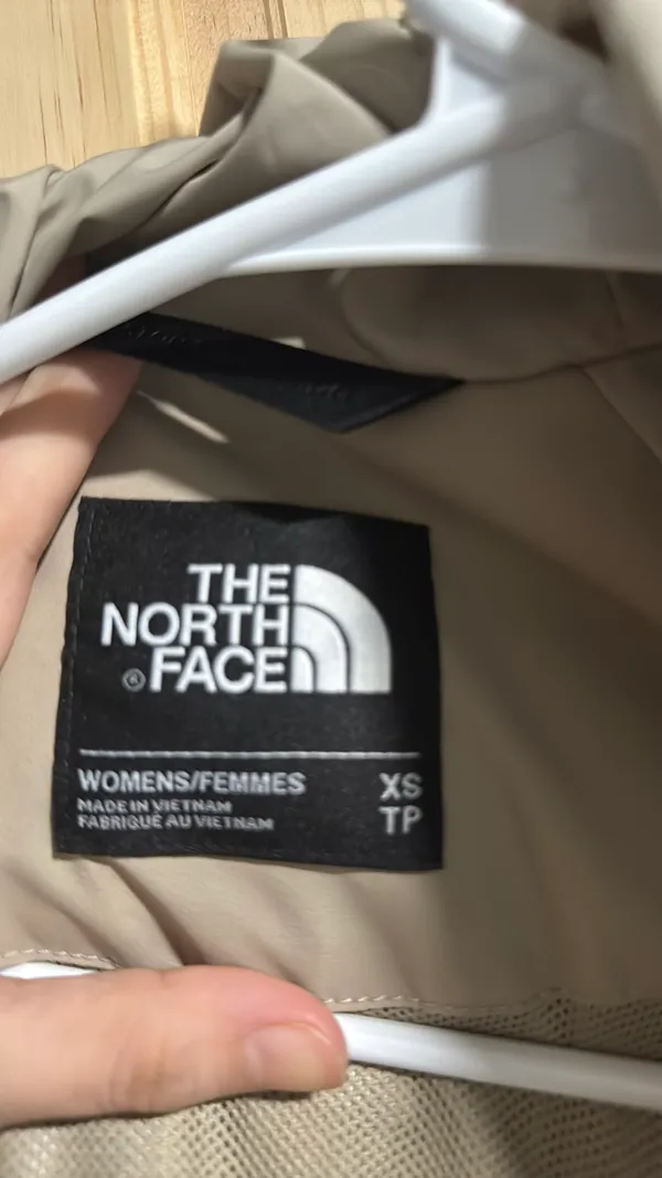 The North Face City Breeze Rain Jacket - Image 3