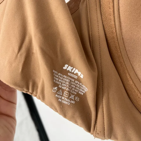 SKIMS Fits Everybody Strapless Bra Nude Beige 40DDDD Convertible - Image 5