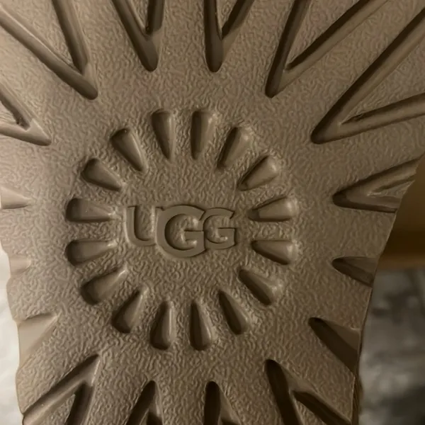 UGG Genuine Sheepskin Lined Leopard Print Boots, Size EU36 US5 New in Box - Image 12