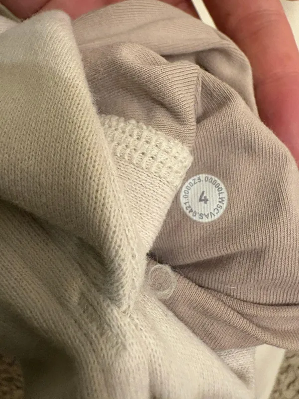 Lululemon Scuba Sweatpants - Image 4