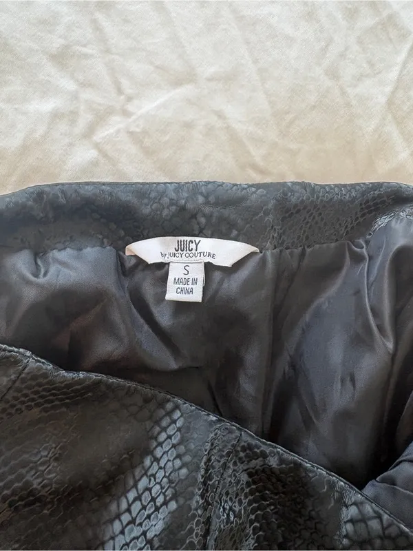 Juicy Couture Black Faux-Snakeskin Mini Skirt - Women - Image 4