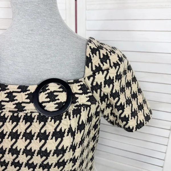 Dress Barn Houndstooth Textured Knit Cap Sleeve‎ Retro Sheath Dress Tan Black 4 - Image 5