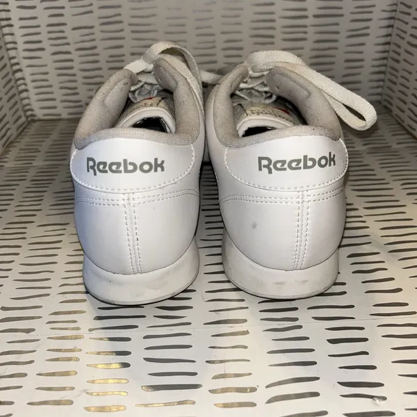 Reebok Princess Womens White Classic Retro Sneakers Shoes Size‎ 9 Low Top 1Y3501 - Image 3