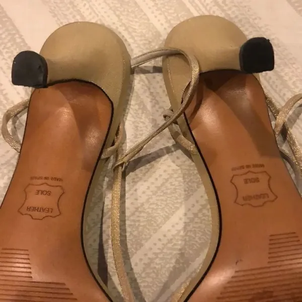 Stuart Weitzman Gold Strap Slingback Formal Heels Size 9 - Image 5