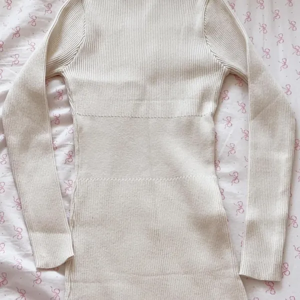 cream long sleeve turtleneck maxi dress size xs - Image 4
