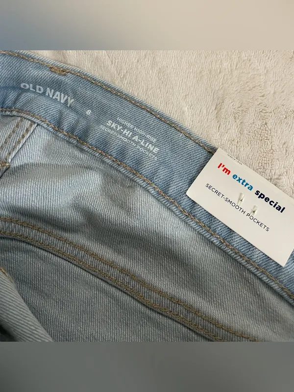 Old Navy Light Blue Denim Women’s High-Rise Shorts Size 6 NWT - Image 9