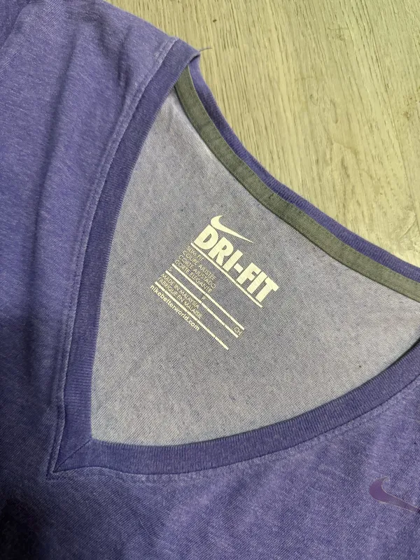Nike long sleeve tee - Image 5