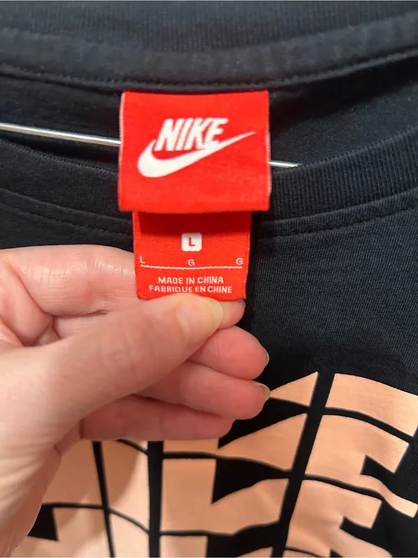 Nike Women's Black Short-Sleeve Tee - Image 5
