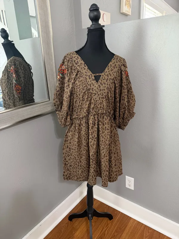 Cato Cheetah Print Floral Embroidered Puff Sleeve Ruffle Trim Boho Sedona Dress Large. - Image 2