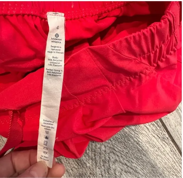 Lululemon hot pink size 4 - Image 4