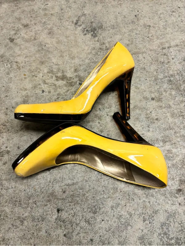 Jessica Simpson yellow patent leather heel 9 - Image 7