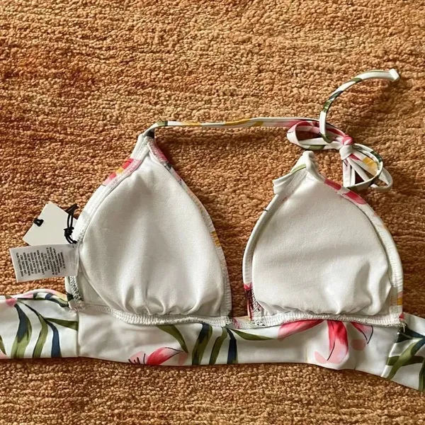 NWT “Shade Shore” Swim top - Image 2