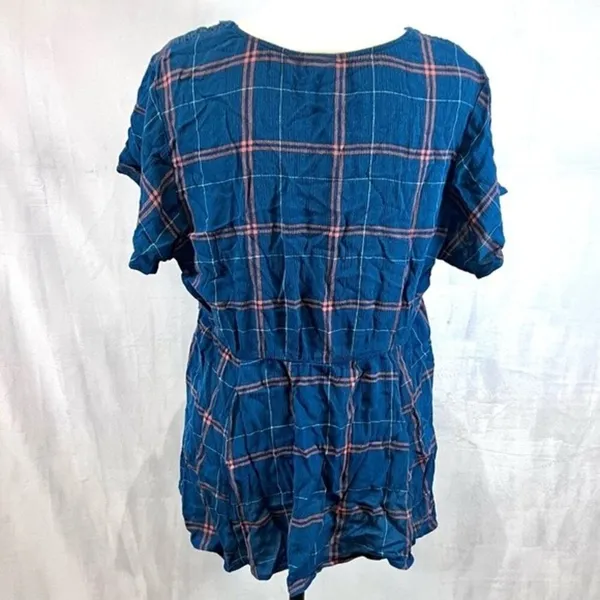 Torrid Babydoll Crinkle Plaid Crochet Inset Lace-Up Top size 0 (large) - Image 6