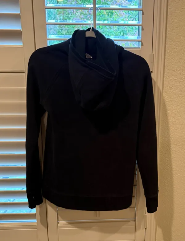 Lululemon Hoodie, Sz 2, Black - Image 2