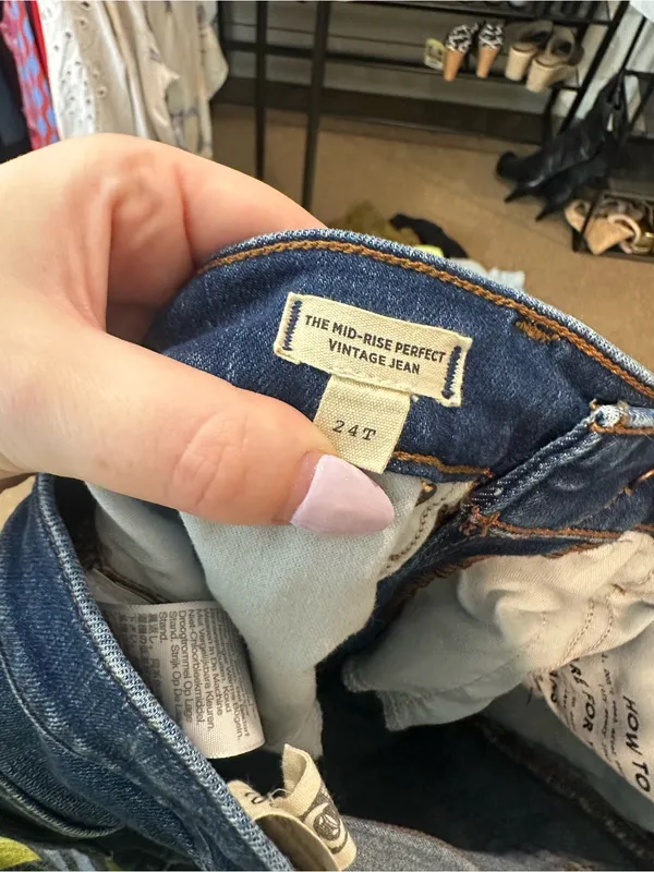 Madewell The Mid Rise Perfect Vintage Jean Medium Wash Size 24T - Image 5