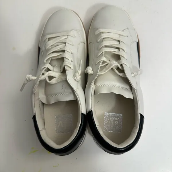 Dolce Vita Women's Helix White/Black Leather Sneakers Size 8.0 - Image 8