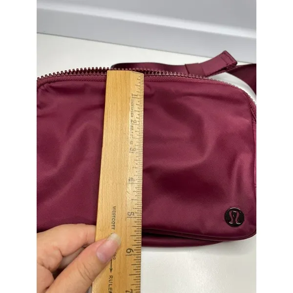 Lululemon Maroon Everywhere Belt Bag And Cross Body Bag - Image 5