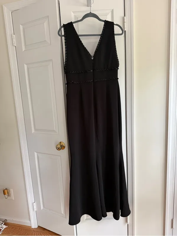 Badgley Mischka Pleated Trim Black Formal Gown Size 12 $750 - Image 6