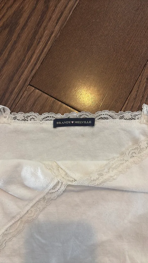 Brandy Melville Tank White Lace Crop - Image 3