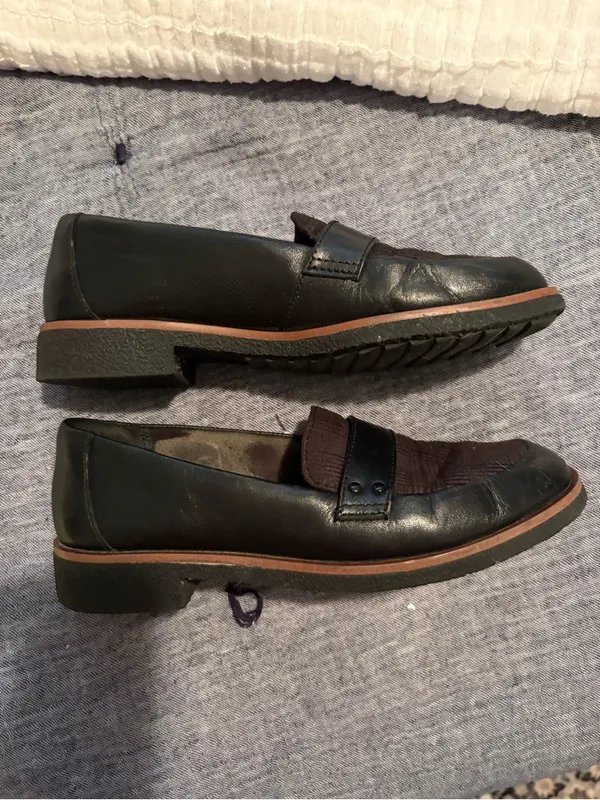 Clarks Black Leather Women’s Slip-On Loafers - Image 4
