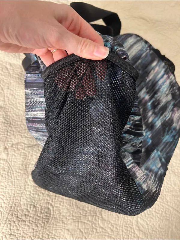 Ivivva by Lululemon Black with Blue & Gray Pattern Weekend Duffel - Image 3