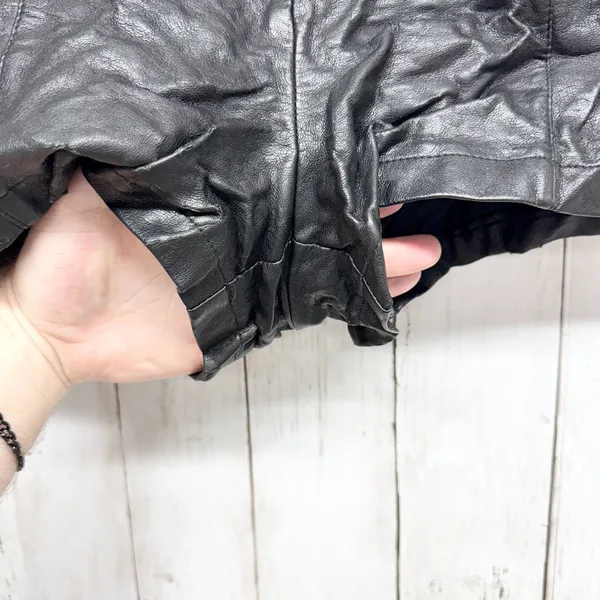 Sparkle & Fade Shorts Women 4 Black Leather Zip‎ Back Outseam Detail Chic Goth - Image 2